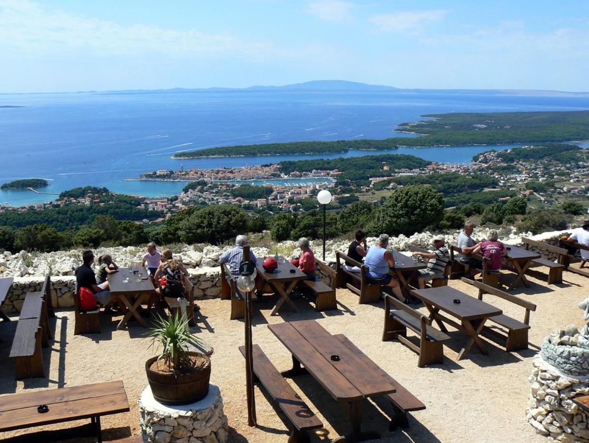 Apartments Mikelic Kampor Εξωτερικό φωτογραφία