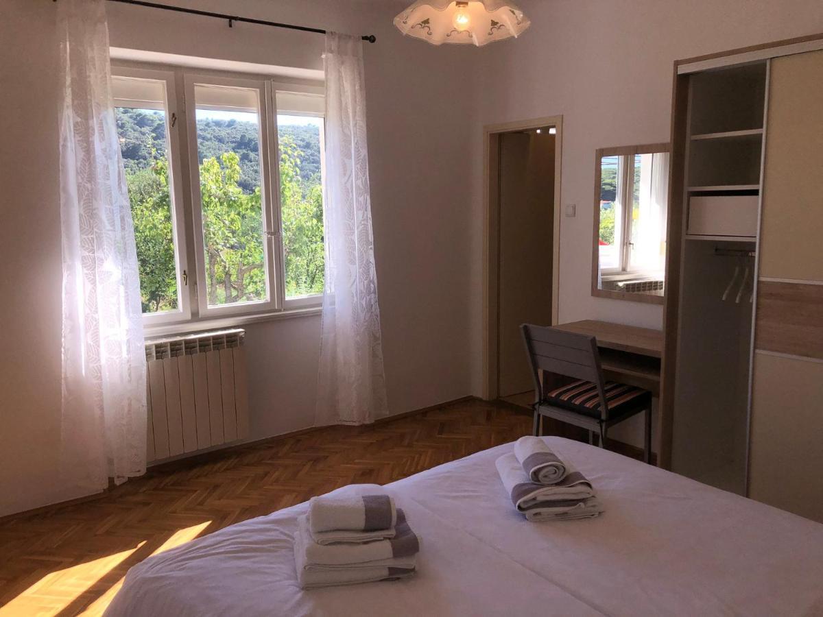 Apartments Mikelic Kampor Εξωτερικό φωτογραφία