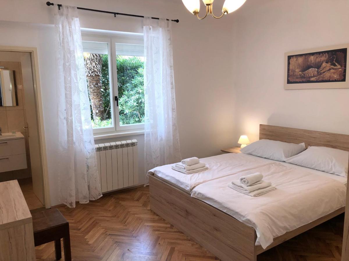 Apartments Mikelic Kampor Εξωτερικό φωτογραφία