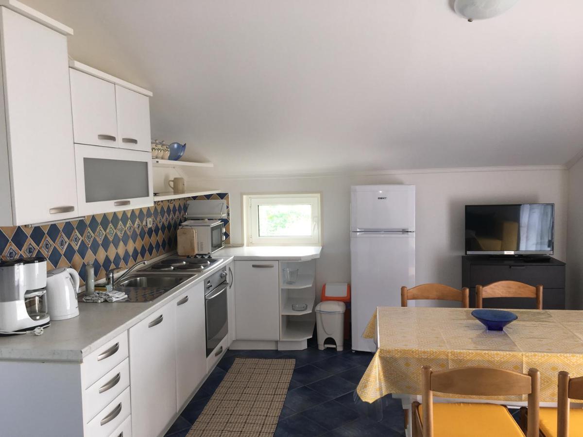 Apartments Mikelic Kampor Εξωτερικό φωτογραφία