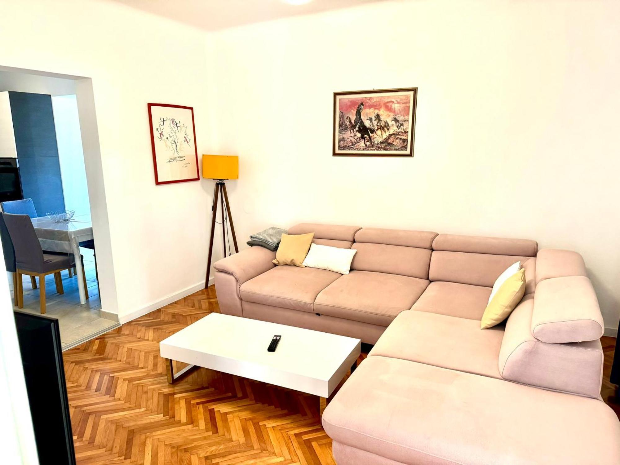 Apartments Mikelic Kampor Εξωτερικό φωτογραφία