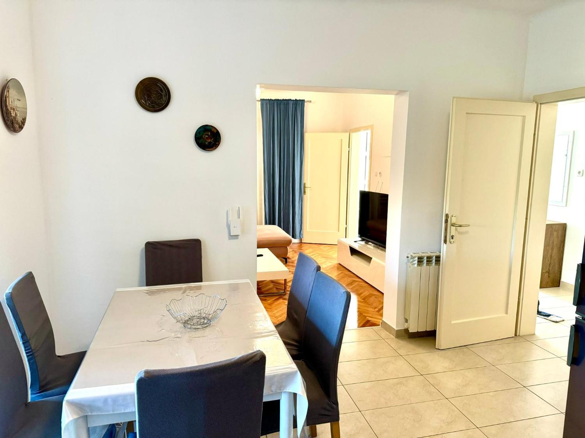 Apartments Mikelic Kampor Εξωτερικό φωτογραφία